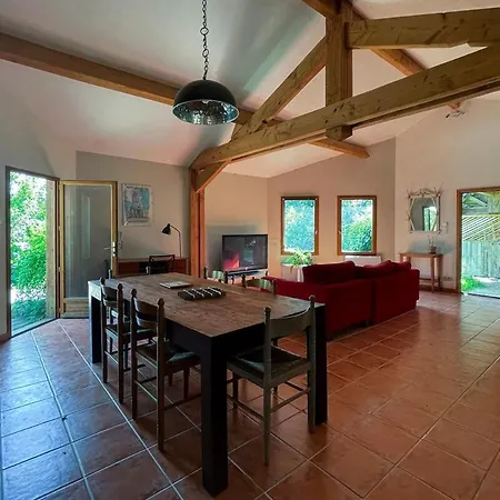 Chalet De La Gestere